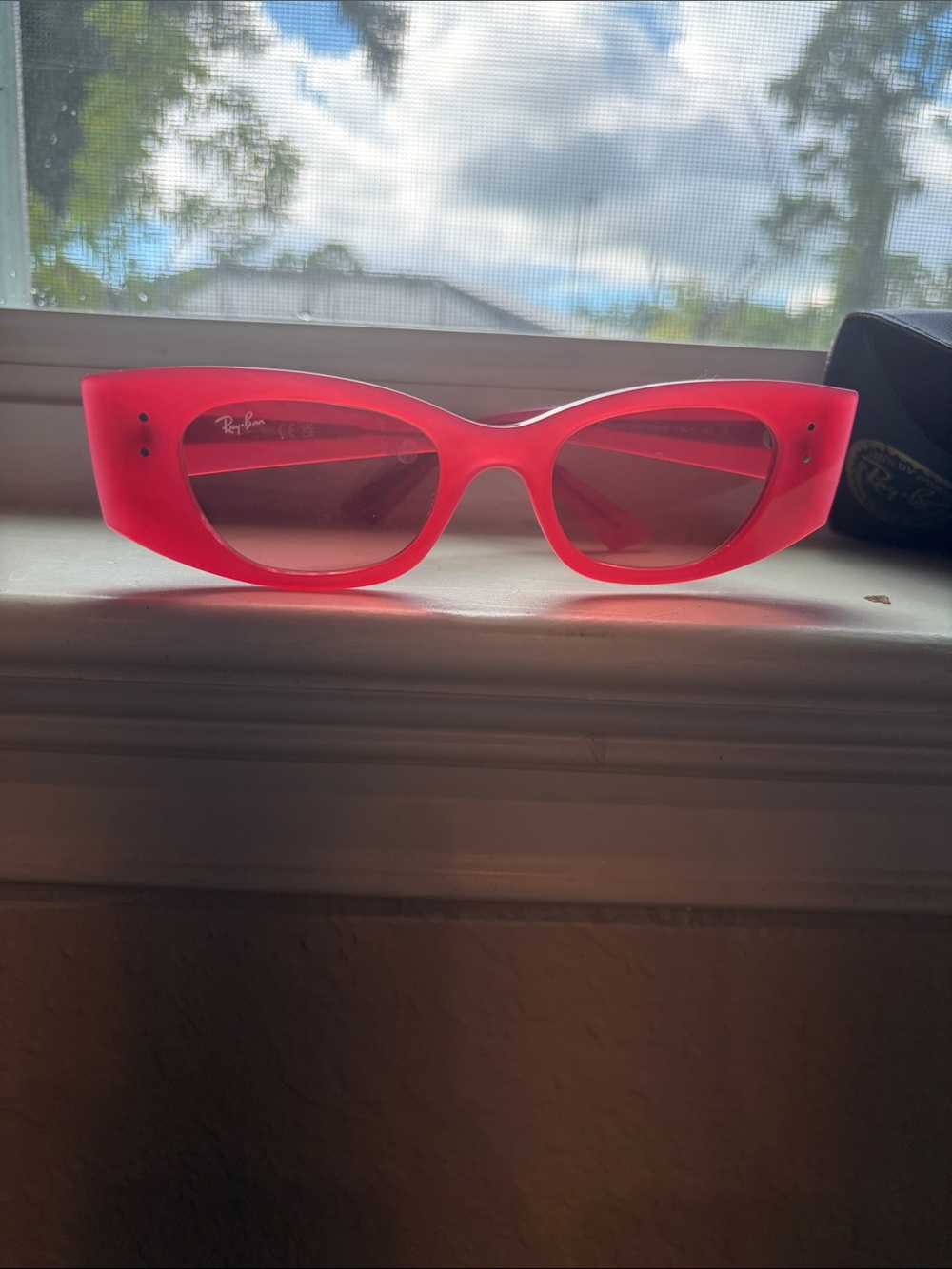 Ray-Ban Bright Pink Cat-Eye Sunglasses